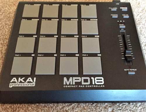 Controlador Pad Akai Professional Mpd18 + Memoria Ram 2gb