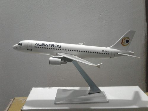 Avion Escala Albatros Airbus A320