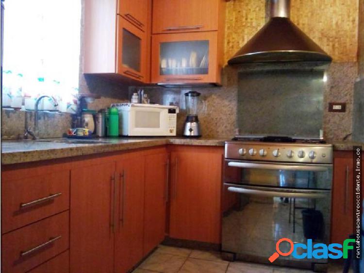 Casa en Venta en Cabudare 20-2717 AL