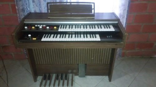 Órgano Eléctrico Yamaha Modelo Bk-4b