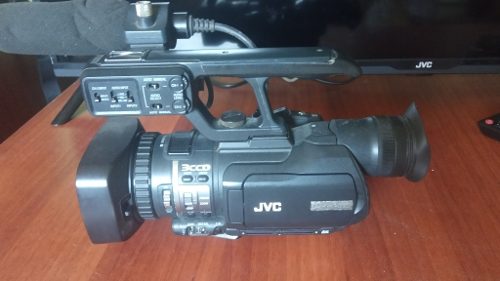 Camara De Video Jvc Hd Jvc gy-hm100u Prohd Camcorder