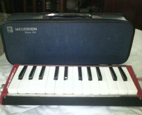 Piano Melodion De Viento