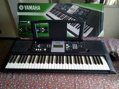 Teclado Yamaha Modelo Psr- E223. 180 Peras