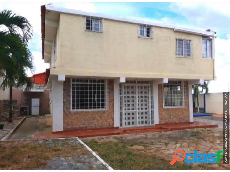 Casa en Venta Cabudare Agua Viva, AL 19-14220