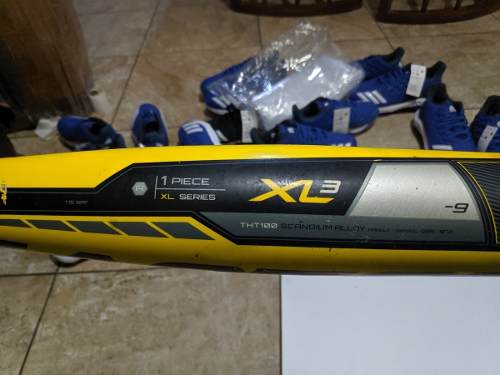 Bate Easton Xl3 31x23 Barril 2 5/8 Scandio Tht100 Usado