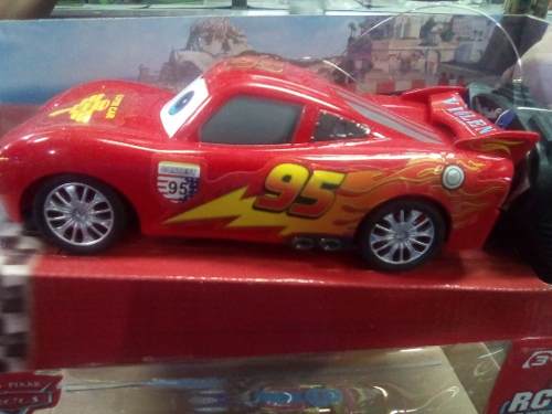 Carro De Cars Rayo Mcqueen Con Pilas Recargables 21 Cm