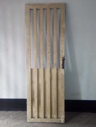 Se vende reja entamborada para puerta (usada)