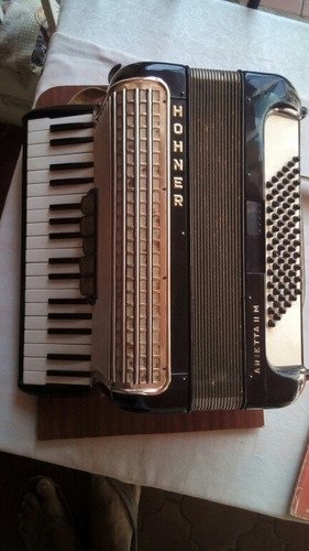 Acordeon Hohner Tipo Piano