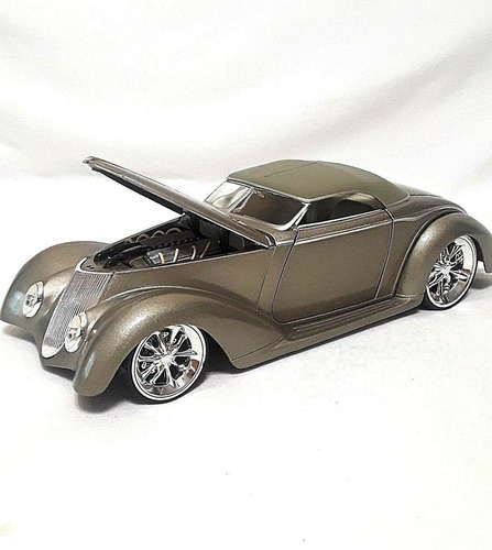 Carro A Escala Ford Roadster  Edicion Chip Foose