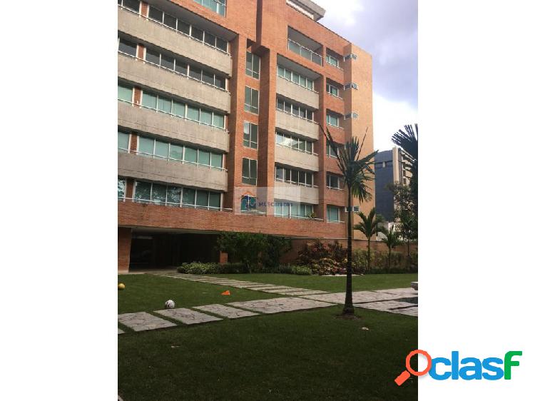 SE VENDE/ALQUILA APTO 208MT2 4H/5B/3P CAMPO ALEGRE