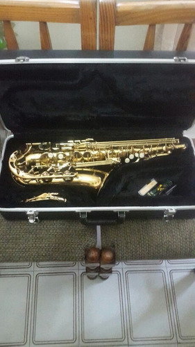 Saxofón Alto Marca H. Hoffer 300vrd