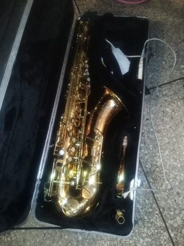 Saxofón Tenor Júpiter