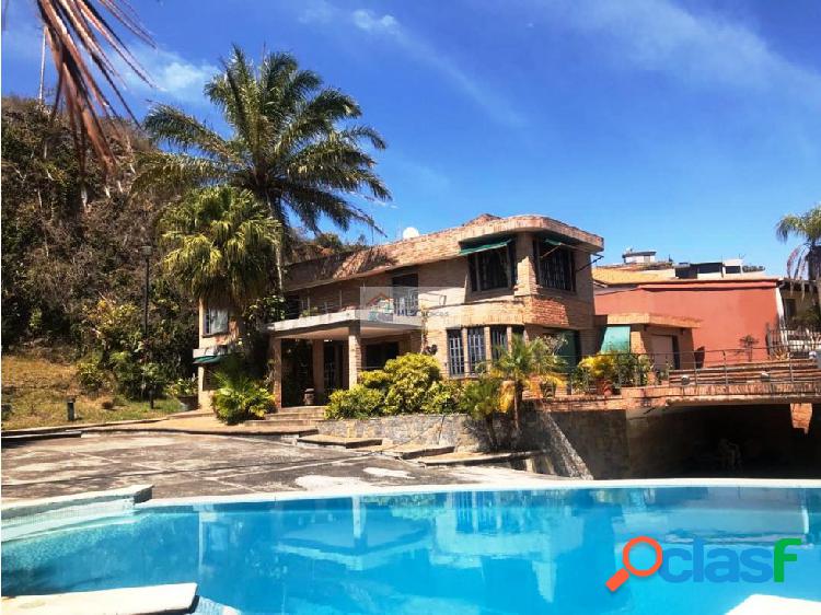 Se vende casa 1.150m2 Colinas de Bello Monte