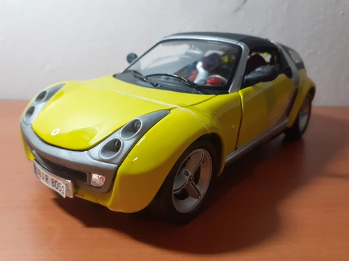 Smart Burago 1/18