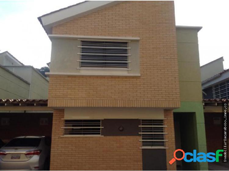 Townhouse Parral 20-873 4124393667 RS