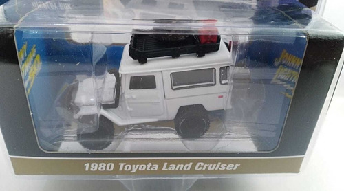 Toyota Land Cruiser Blanco/ Escala 1:64/ Metalico