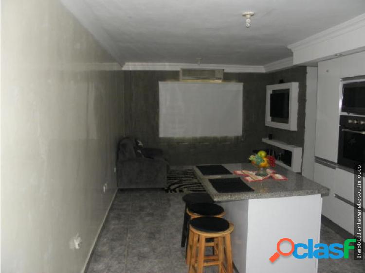 vende apartamento en san diego COD 20-5504 JEL