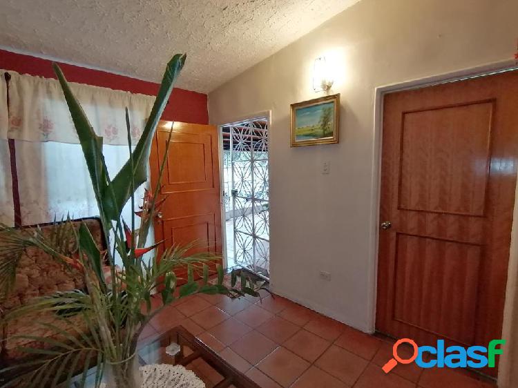 RAH: 19-17330. Casa en venta en Las Mercedes