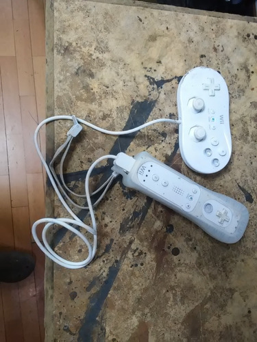 Wii Classic Controller With Built-in Motionplus