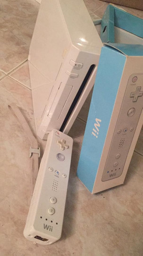 Wii Con Todos Sus Accesorios Y Dos Juegos.60$