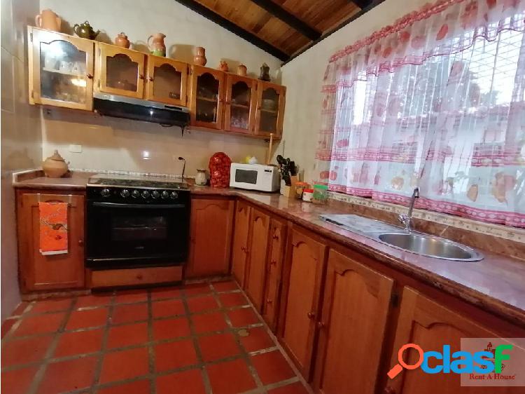 Vende Hermosa Casa Ubicada en Urbanismo