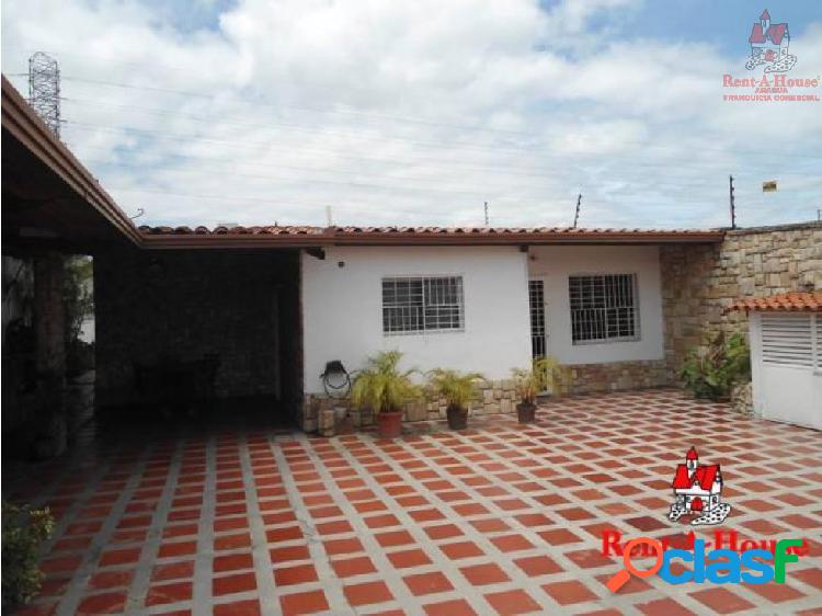 CASA VENTA EN MARACAY COD 19-10931 LSA