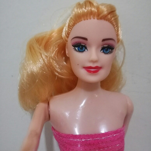 Muñeca Barbie Articuladas Excelente Material Económica