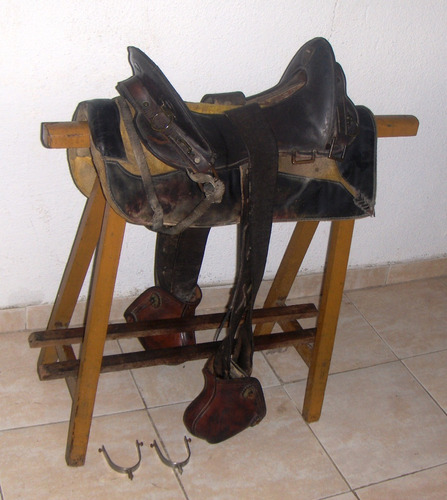 Silla Coleo Fuste Aperos Espuelas Herrajes Arciones 180 Vrds