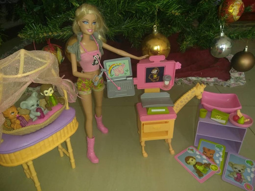 Vendo Barbie Veterinaria Con Sus Accesorios Usada