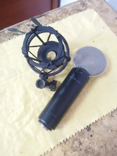 M-audio Luna Large Diaphragm Condenser Microphone