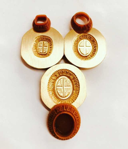 Moldes En Bronce Para Anillos De Graduación