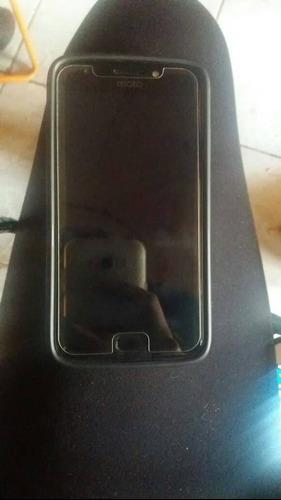 Telefono Motorola E4 Con Cargador Forro Sistema Captahuella