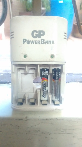 Cargador De Baterias Portatil Gp Power Bank. Ver Desceipcion