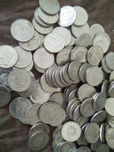 172 Monedas De 5 Bolívares Y 70 De 0,25 Fuera De