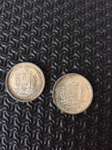 2 Monedas De Bolivar Plata Años  Y 