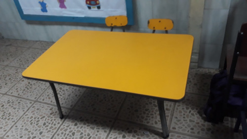 Mesas De Preescolar De Madera Con Hierro