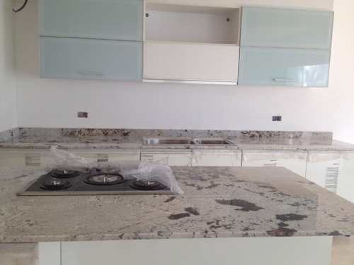 Topes De Granito, Escaleras, Mármol, Cuarzos, Silestone