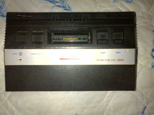 Atari  Con Controles Y Adaptador 160 Juego Incorporado