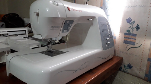 Máquina Coser Y Bordar Singer Xl400