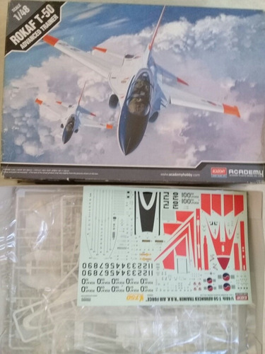 Avion T-50 Rokaf 1/48 Academy