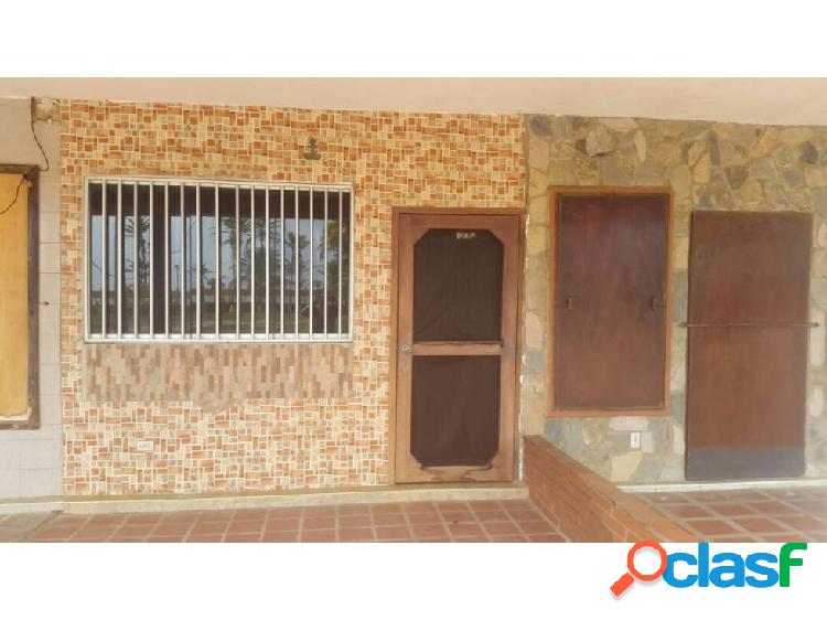 Casa en Moron, Res. Los Corales. GLC-311