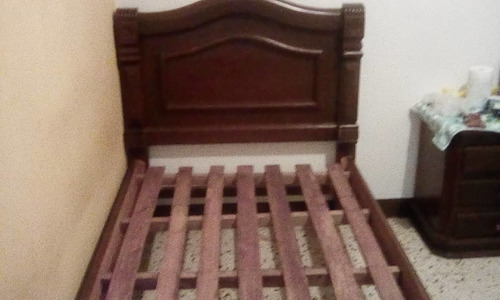 Juego De Cuarto Con Peinadora Y Dos Mesas Individual