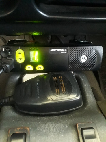 Radio Motorola Modelo M200 Uhf En Excelentes Condiciones
