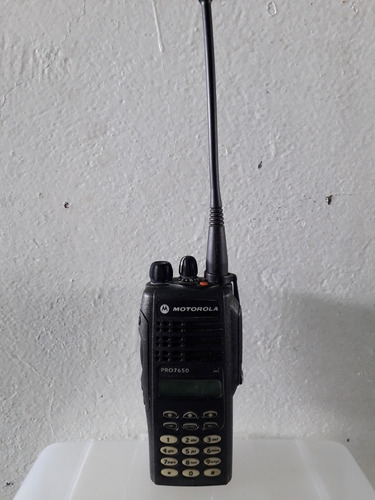 Radio Motorola Pro  Y Cargador Original