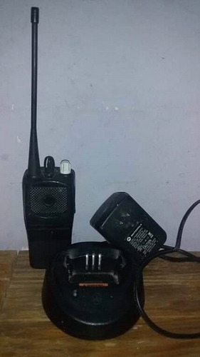 Radios Portátil Uhf Motorola Ep 450 Y P110