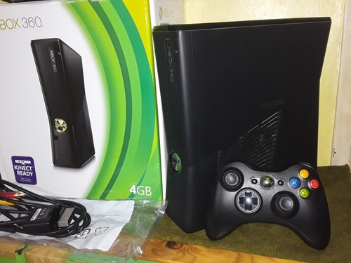 Concola Xbox 360 Slim Con Accesorios.