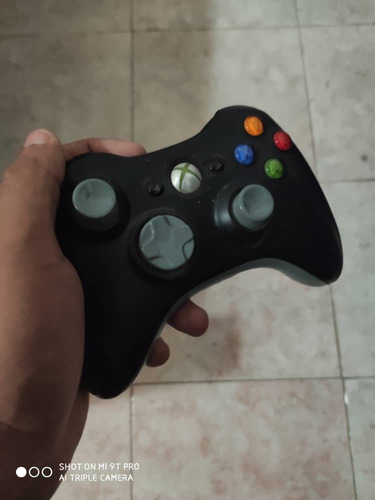 Control Xbox 360 Negro Usado Tapa Dañada