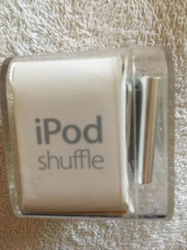 Apple iPod Shuffle 2gb. Incluye Audífonos Y Cable Usb.