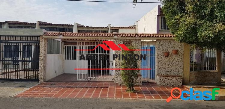 CASA VENTA LAGO MAR BEACH MARACAIBO API 5164