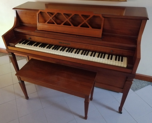 Piano De Madera Kholer & Campbell Milton En Perfecto Estado